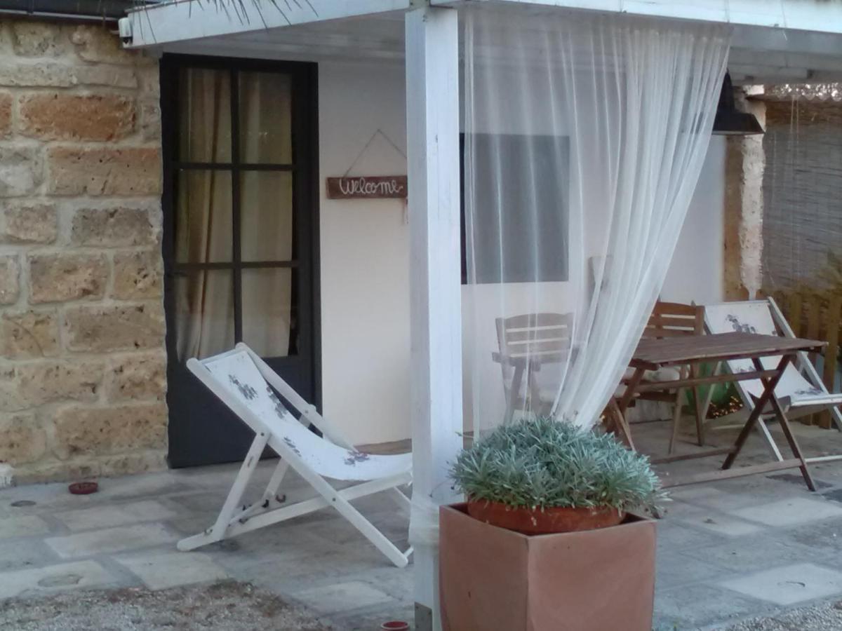 Casetta Vacanza In Campagna Aradeo Exteriör bild